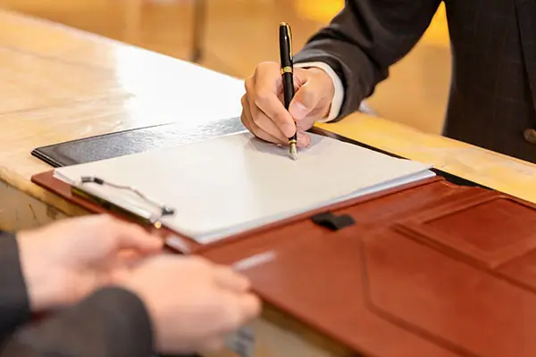 亮眼的公司介绍