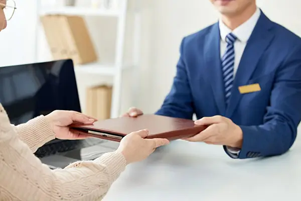 凡宇介绍自己公司